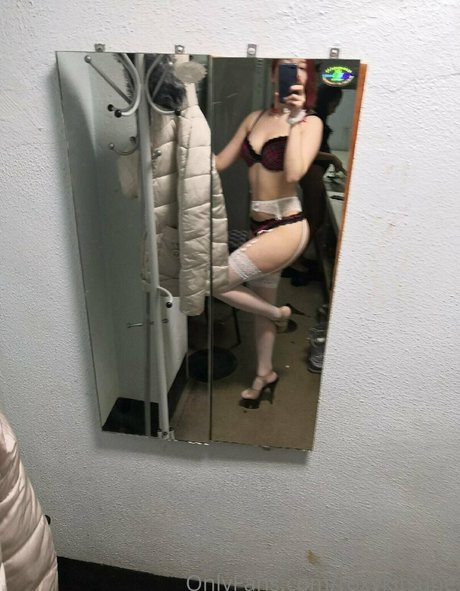 roxykitsune pornostar nacktheit bilder