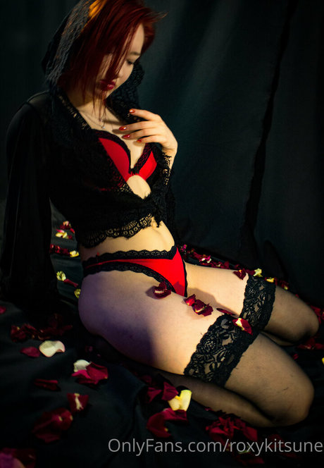 roxykitsune beste nacktheit fotos