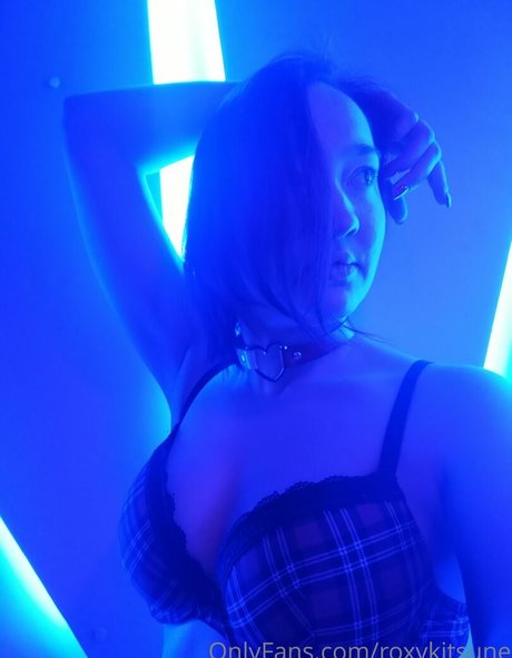 roxykitsune freie nacktheit fotos