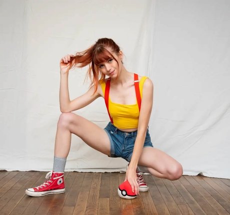 MoonLadyTay erotische kunst galerien