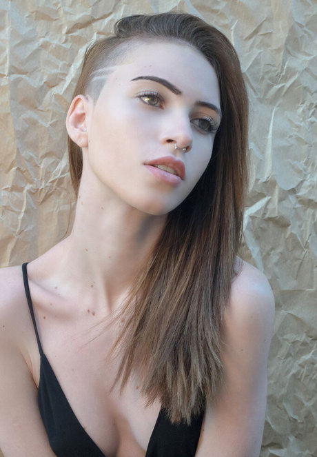 Laura Padilha nackt schöne archiv