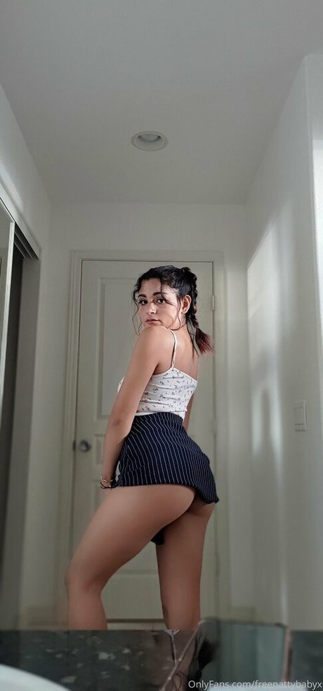 freenattybabyx nackt akt bild