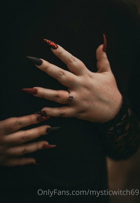 mysticwitch69 sexy hübsche archiv