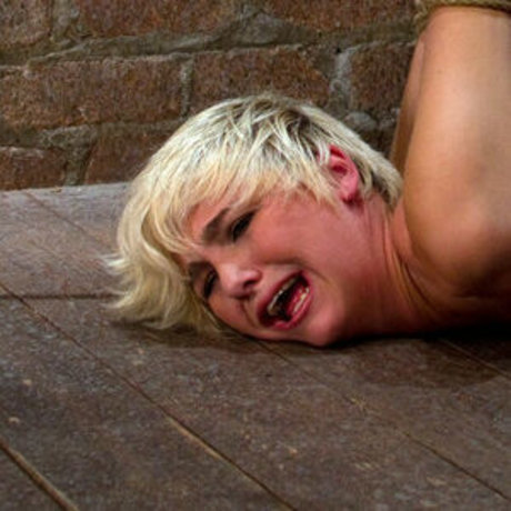 Chloe Camilla sexy hd foto