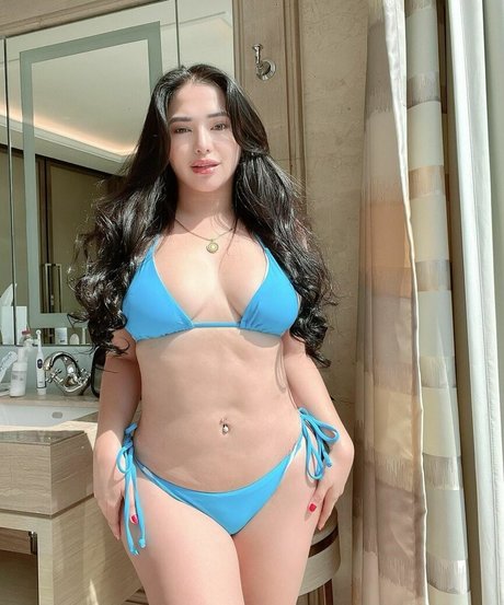 Mycah Sasaki perfekte nackte archiv