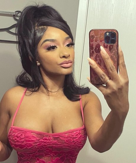 ashaughnfitness nacktheit pornostar foto