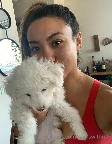 gainswithriah erwachsene nackt bild