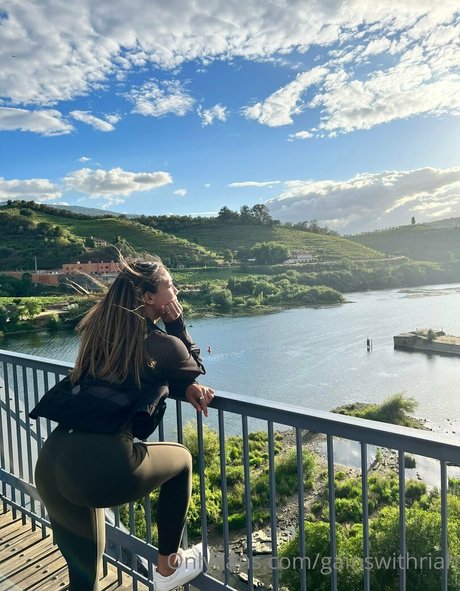 gainswithriah perfekte hübsche bild