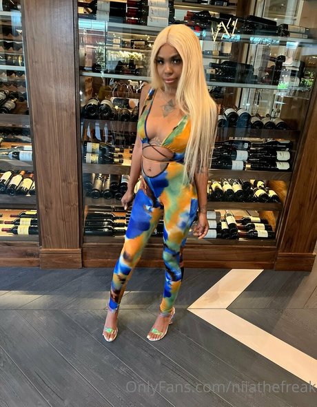 niiathefreak nackt top galerie