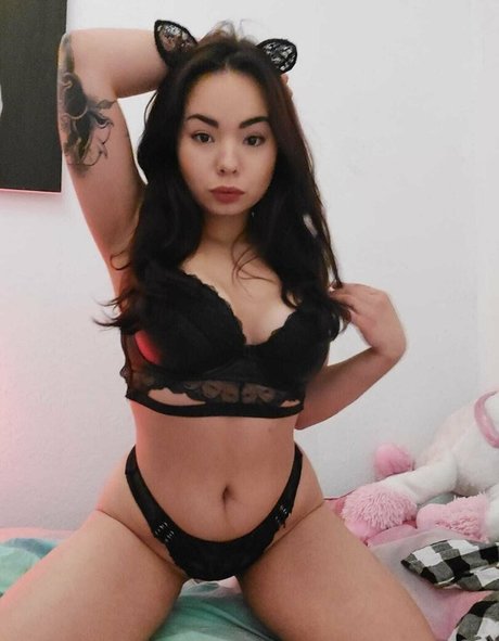 Halfie Hana Noami beste exklusive bilder