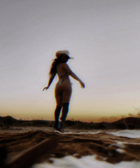 wsw21 model nackt foto