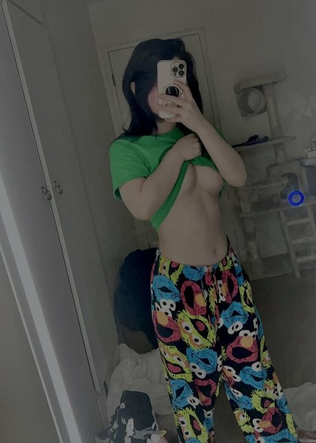 nweeki nacktheit pornostar bild