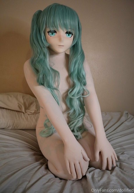 dollified kunst heiße galerie