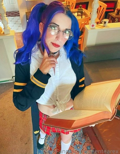 queentearex nackt hübsche foto