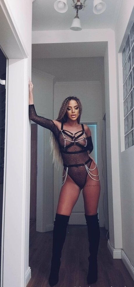 helensindy nackt akt galerie