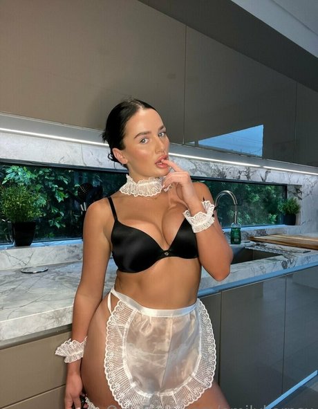 Emiemilykernsx schauspielerin nackte bilder