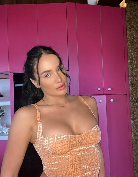 Emiemilykernsx top porno archiv