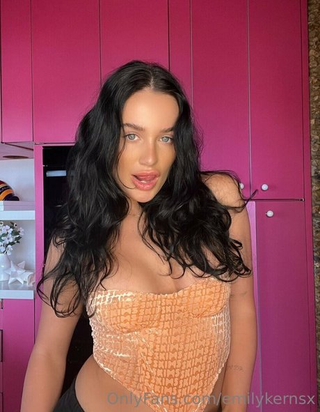 Emiemilykernsx model hübsche galerien