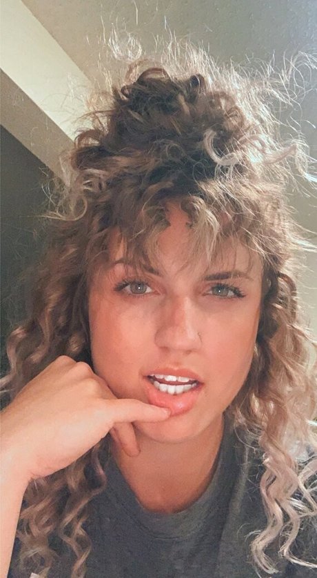 Nicholemhoward heiße pornografische bild