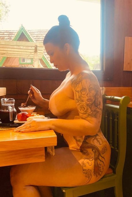 Xenia Machado kunst sex foto