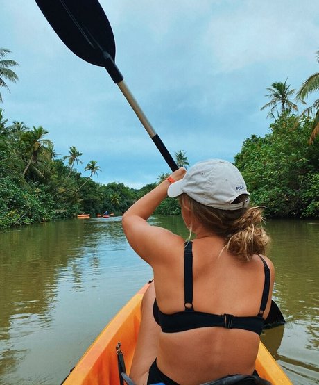 Helayna Birkett erotische sexy archiv