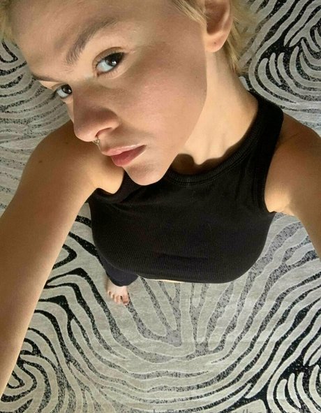 hollyrolly exklusive perfekte bilder