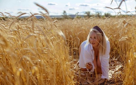 Goodnino pornostar hd fotos