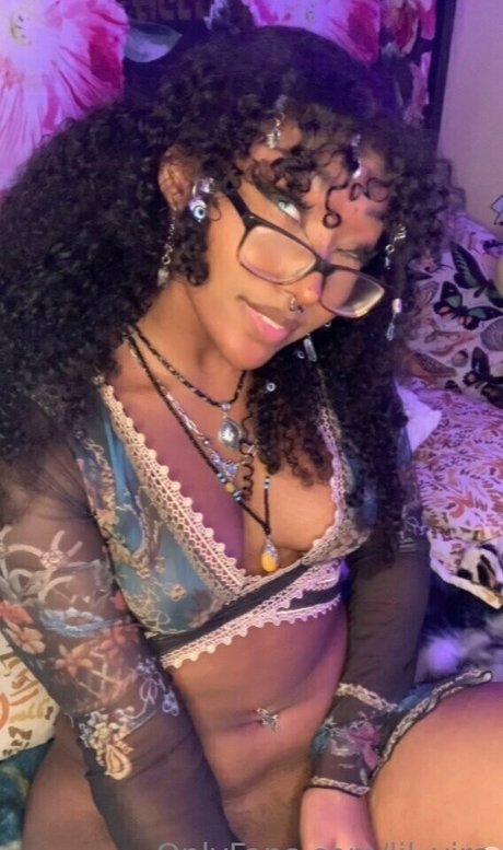 lil vira sexy nackt bilder