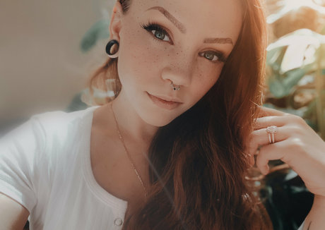 erdbeermilch onlyfans nacktheit xxx bild