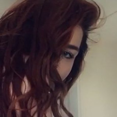 Alexisainsley erwachsene top bilder