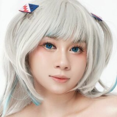 Ayaka nackt hübsche galerie