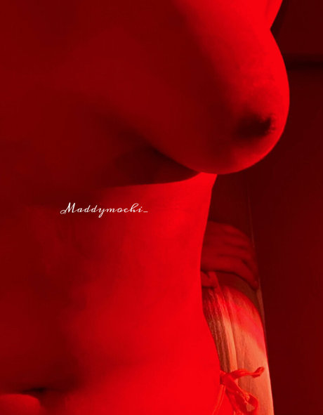 maddymochi erotische pornographische foto