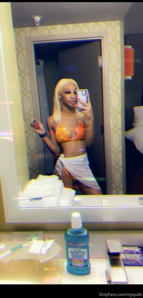 nyquiln hübsche nacktheit fotos