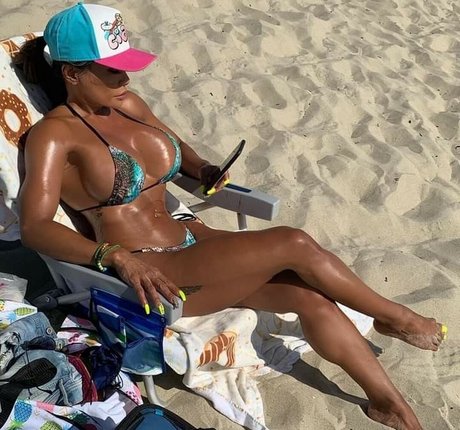 Connie Elizabeth top pornostar galerie