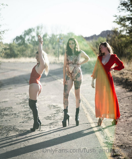 tush andd glitter Profilbild