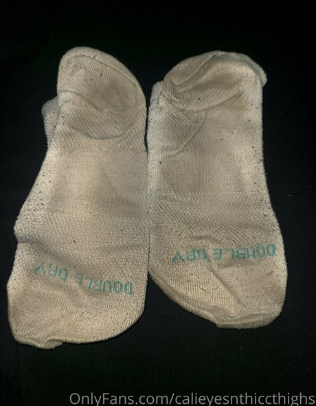 calieyesnthiccthighs perfekte hd bild