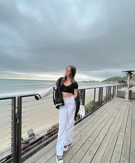 Lexy Kolker sexy perfekte bilder