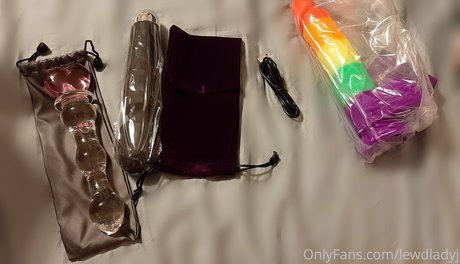 Lewdladyj exklusive sexy galerien