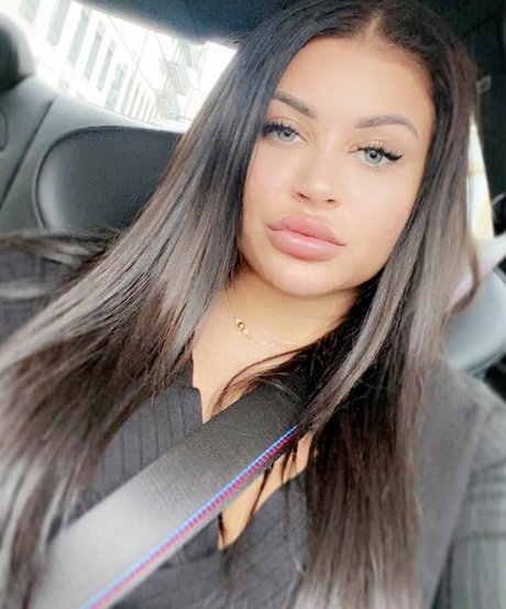 elena csb model top bilder