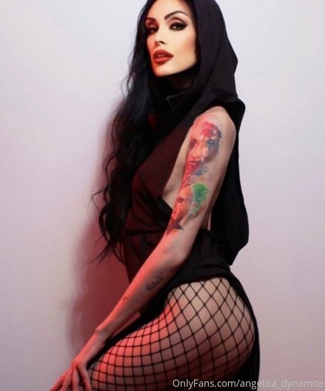 angelica dynamite schöne freie galerie