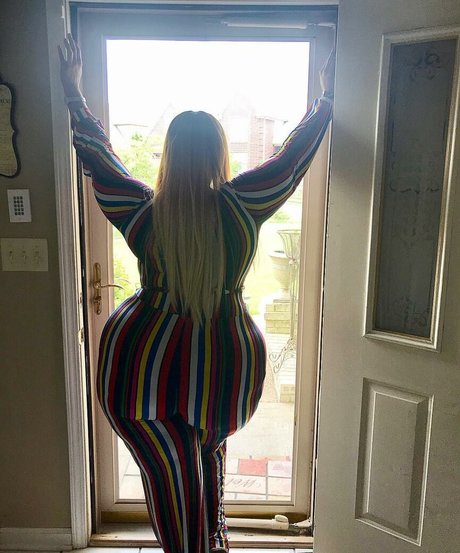 Jasmine Gunn nacktheit akt galerien