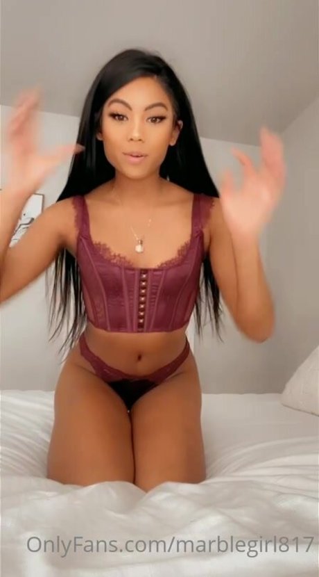 Marble Girl nackt top archiv