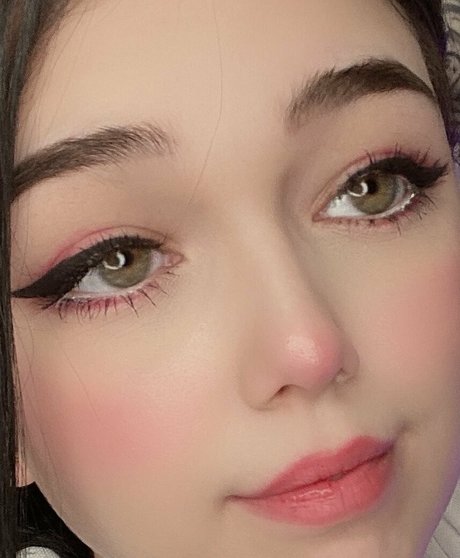 babykush h perfekte nackt archiv