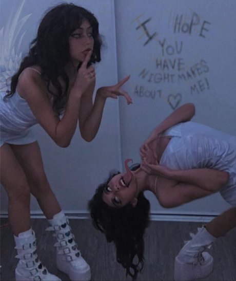 Saikodiary top porno galerie