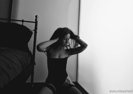 eveunleashed heiße freie bilder