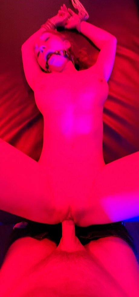 crushedvelvetx pornostar freie galerie