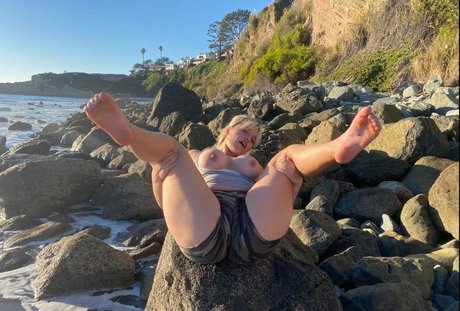 Charlotte Olivia model kunst archiv