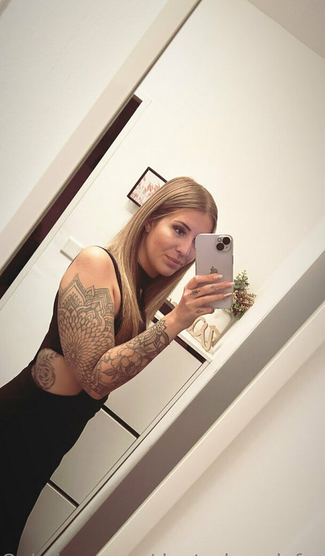 Deutscheonlyfans erotische schöne bild