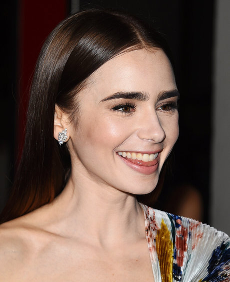Lily Collins porno erotische foto