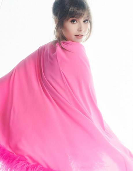 Lily Collins heiße galerien